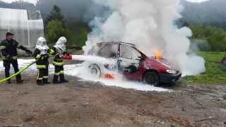 preview picture of video 'Grundausbildung der Feuerwehr 2014 in Turnau (3/3)'