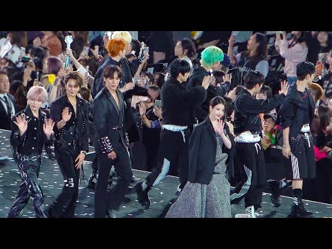 2025 AAA 전출연자 단체사진 촬영 퇴장 인사 직캠 [IU ATEEZ Stray Kids MONSTA X IVE QWER ALLDAY PROJECT LESSERAFIM]
