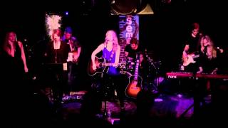 VICTORIA BANKS: LIVE AT THE BASEMENT - FIREFLY