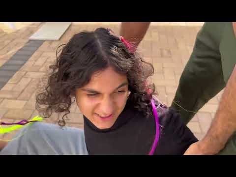 Amira and mom - stories for kids about Color hair