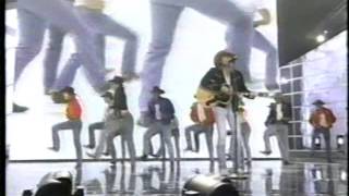 DWIGHT YOAKAM - &quot;Crazy Little Thing Called Love&quot; (CMAs 1999)