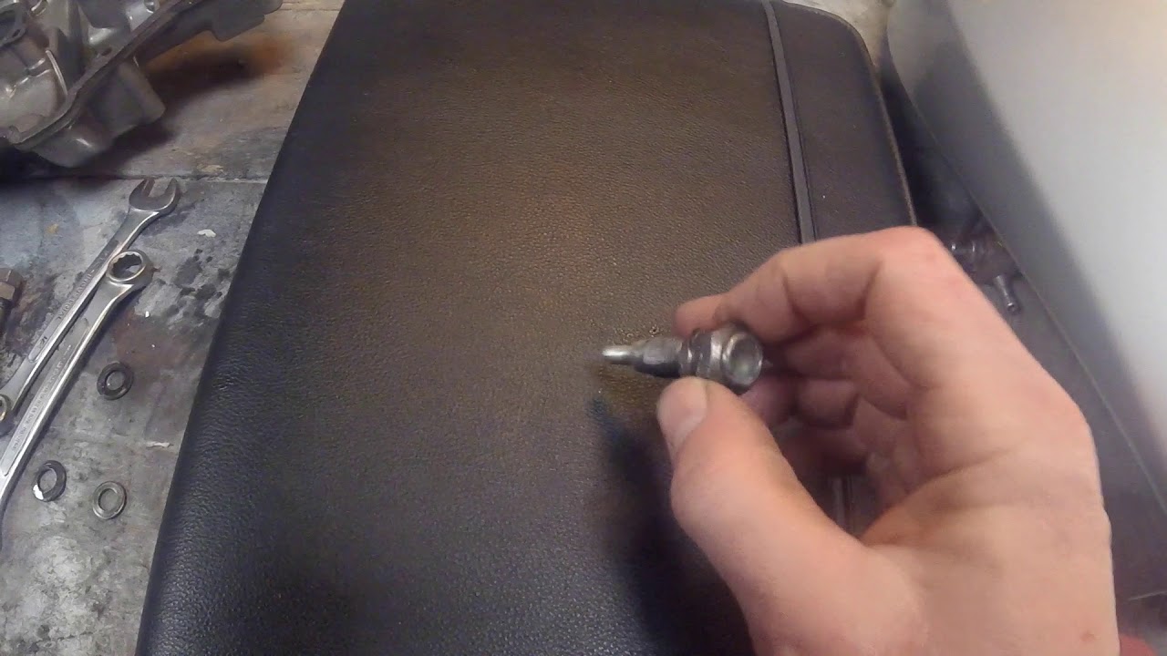 How to set TDC on an engine (Montjuic) Method 3 part 1