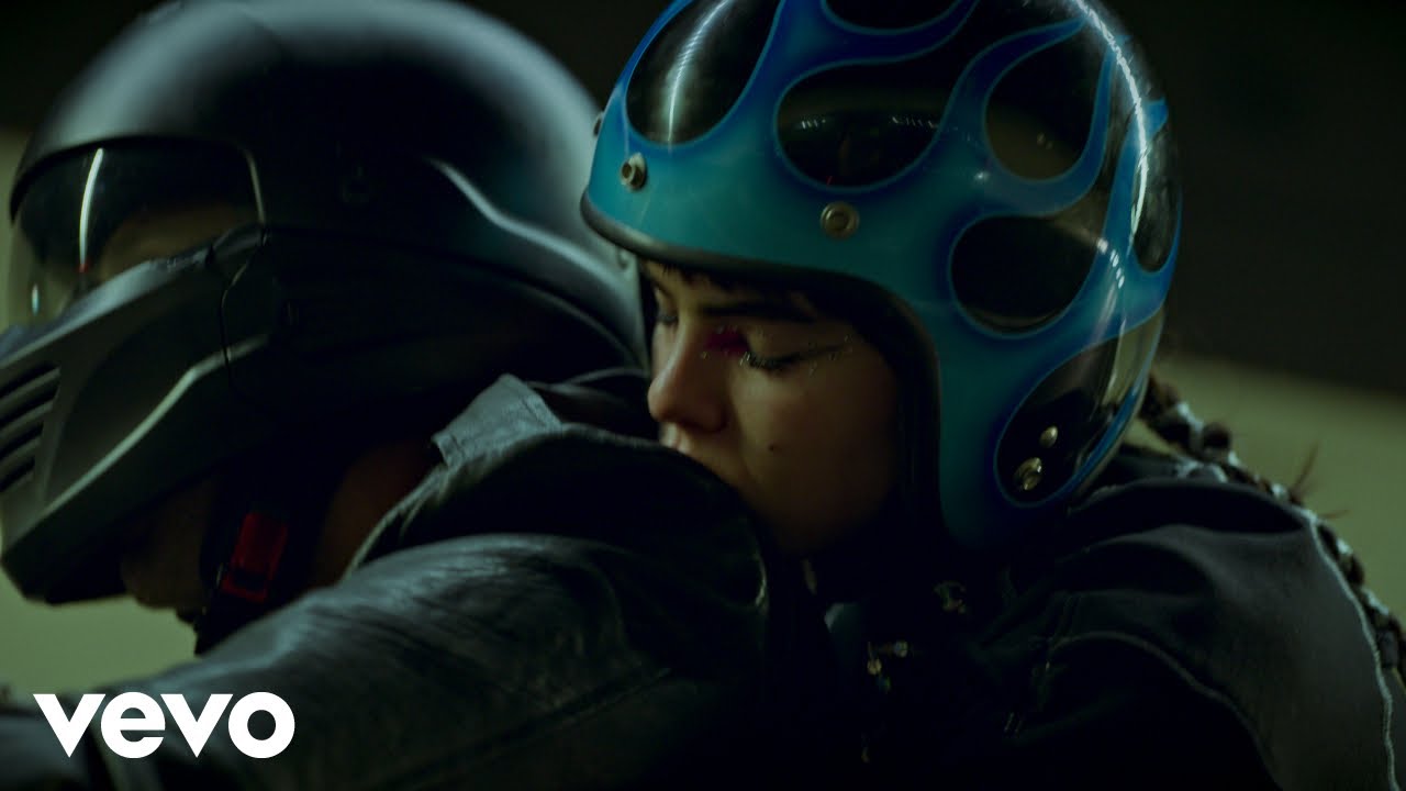 和訳 Never Ending Benee の歌詞と日本語の意味をわかりやすく掲載 Lyriq 洋楽と 出会おう