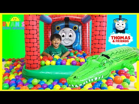 Thomas and Friends GIANT BALL PITS with Egg Surprise Toys Video