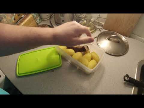 MongoTV_6160 - Min Aftensmad - DANISH MUKBANG - Del 2 - MEDISTERPØLSE Med KARTOFLER og BRUN SOVS