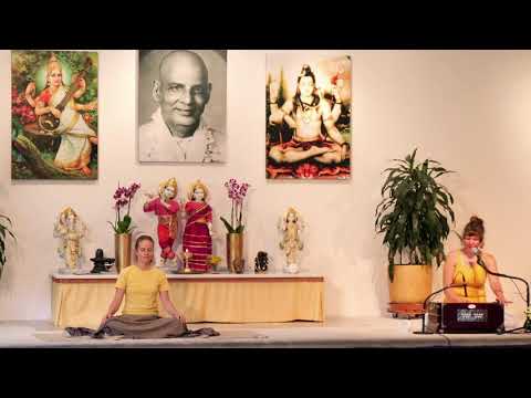 Mantrayogastunde mit Lisa Marie - Yoga Vidya Ashram Live - 16:15 Uhr 07.08.2021