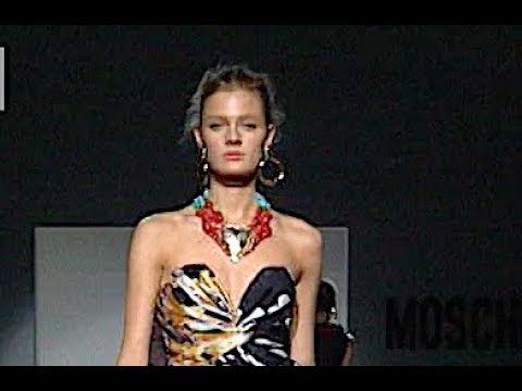 MOSCHINO Spring Summer 2010 Milan - Fashion Channel