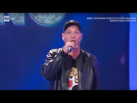Clementino canta "Cos Cos Cos" - Domenica In 20/10/2019
