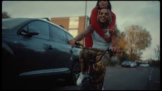 Video zu 'Amber' ansehen Video zu 'Amber' ansehen