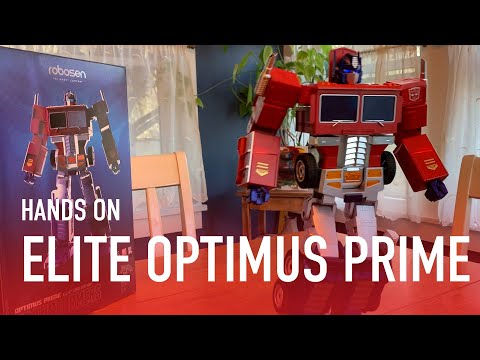 My Favorite New $699 Toy: Hands On With the Elite Optimus Prime