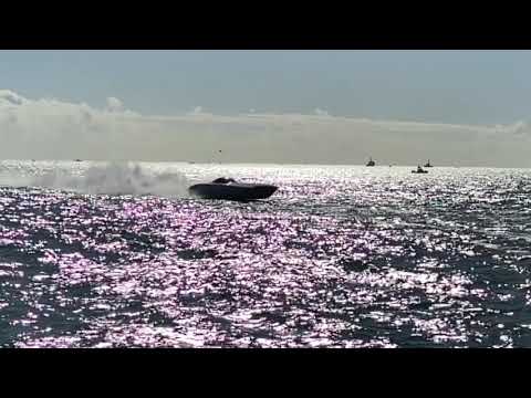 Outerlimits supercat at Key West at full Throttle.