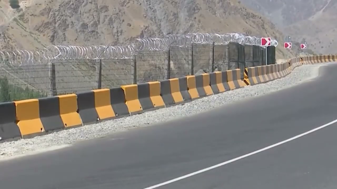 Деворҳои худӣ дар марзи Тоҷикистону Афғонистон