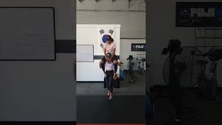 Download lagu Shoulder rides! #youtubeshorts #sisters #shorts #fyp #fun #workout #dangerous mp3