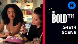 The Bold Type | Season 4 episode 14 | Extrait 1 : Jane Paints Her Boobs (VO)