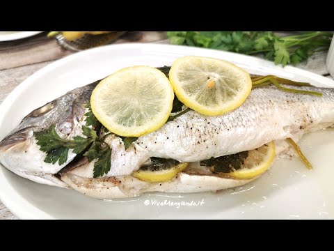 Orata al limone cotta al cartoccio, delicatissima e profumata