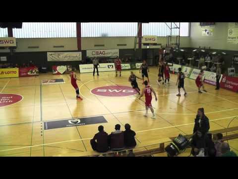 Saarlouis Royals vs. Licher BasketBären (April 9, 2016).