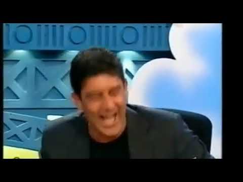 Risate tra Paolo Bonolis e Luca Laurenti.