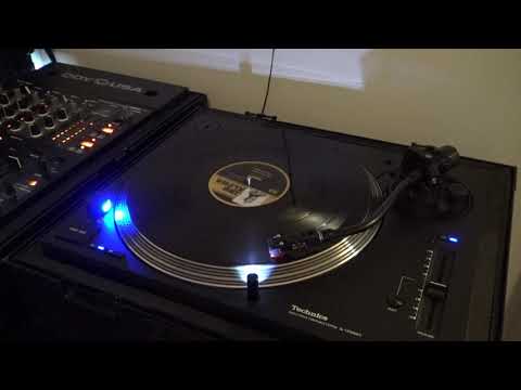 Black Omolo    Salute