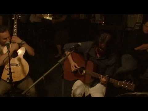 "Never Saw Blue Like That" - Mark Luna at madDonna's "intimate concert series"