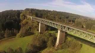 preview picture of video 'Eisenbahnbrücke bei Deining'