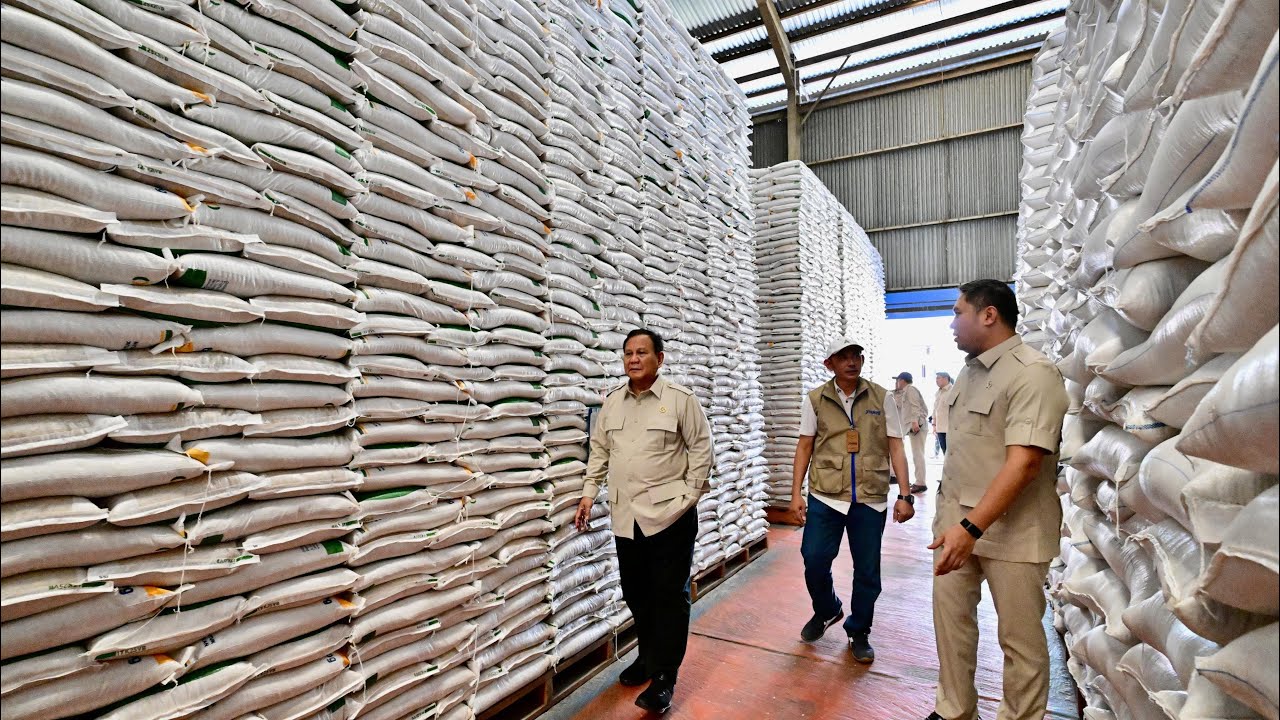 Presiden Prabowo Subianto Sidak Langsung ke Kompleks Gudang Bulog Danurejo, Magelang, 18 April 2026