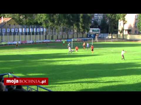 BKS - LKS Mogilany: Niestrzelony karny, kuriozalna bramka gości i brak szczęścia gospodarzy