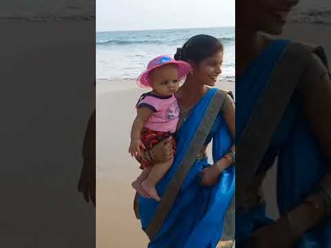 Vinita Reels And His Daughter Enjoyed On Beach #shorts #beach #beachlife