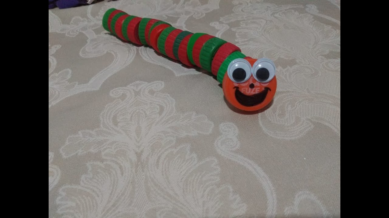 Minhoca de tampinhas de garrafa