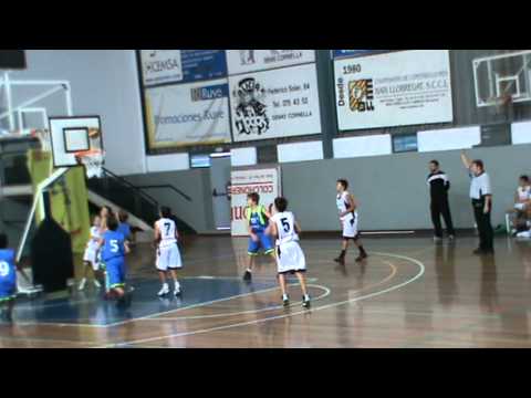 Entrada i falta rebuda Miquel Oliva al partit CB Cornellà - Mini Vermell Manresa. Octubre 2011