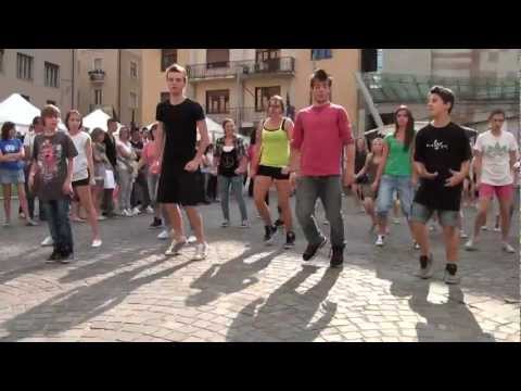 Flash Mob di Trenta SpA a Trento