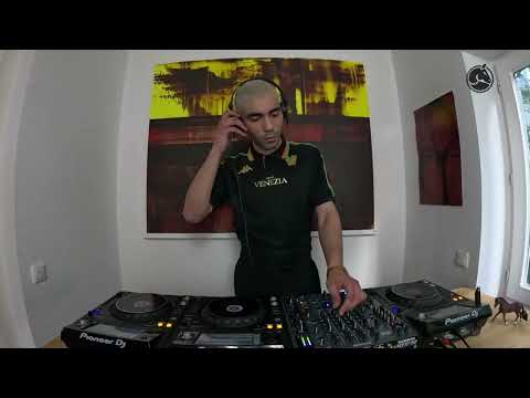 Noir Cast #37 Nizo - Fremd Lab Showcase - Hard and hypnotic groove from Berlin