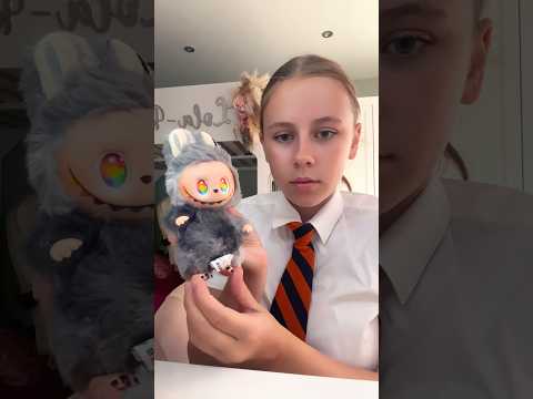 Labubu or lafufu #labubu #lafufu #roadto6k #unboxing #preppy