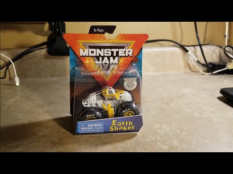 Spin Master Monster Jam Earth Shaker Training Truck Review