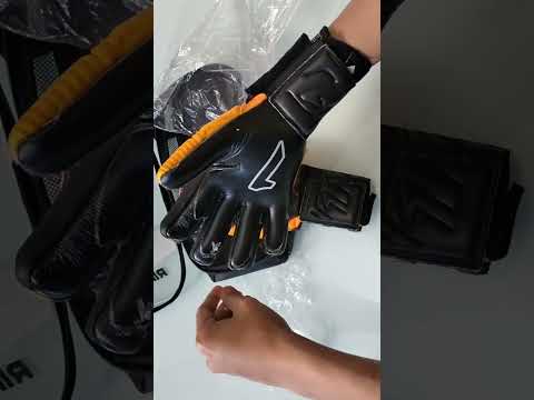 Rinnat Meta Tactik GK. Spine pro. Varillas removibles. German Latex.