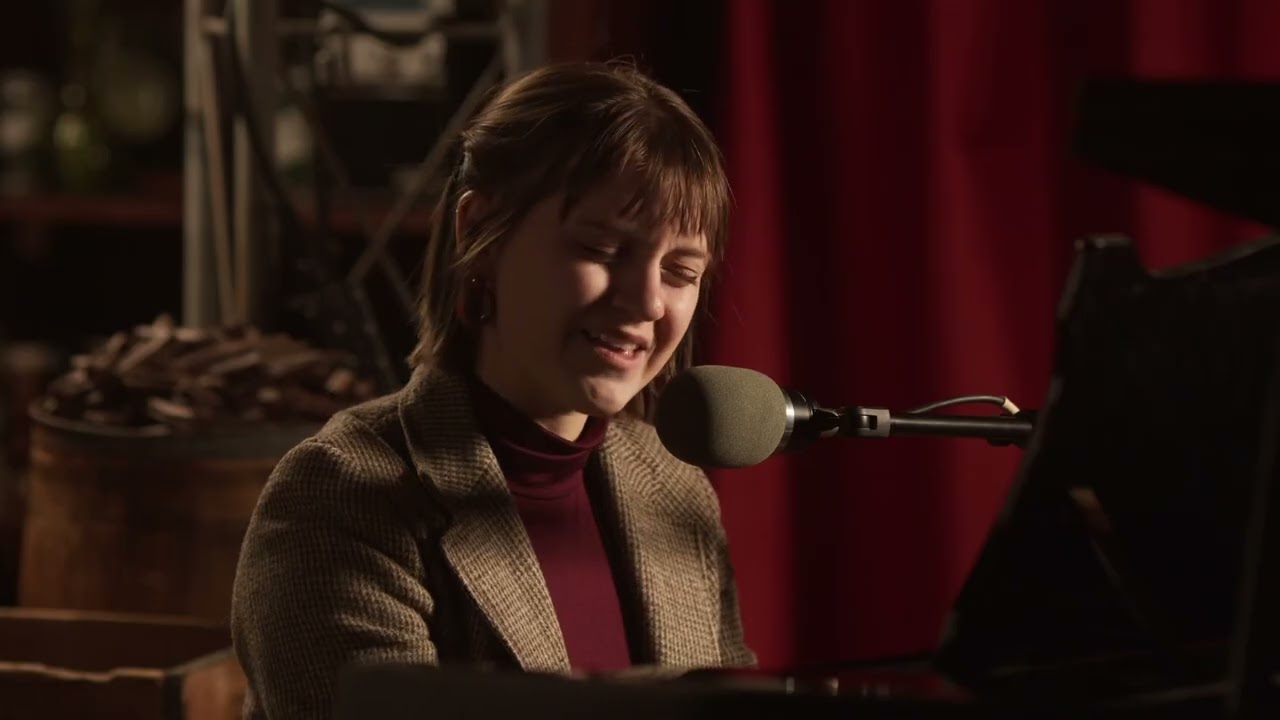 Live at Venetian: Julie Randell