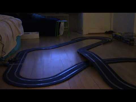 MongoTV_903  - Del 7 - Min Første Scalextric Racerbane -John Forsøger At Samle Den