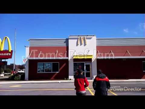 Tom the Hand 2x04: Tom's Def Jam (2017) - Opening Scene