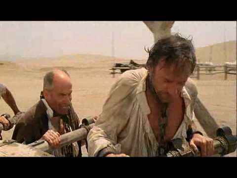 La Folie des Grandeurs - J'épouse le roi, je deviens reine