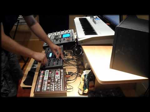 Live Techno Series #7 [Electribe ER-1, MC-909, Virus TI, Waldorf Blofeld]