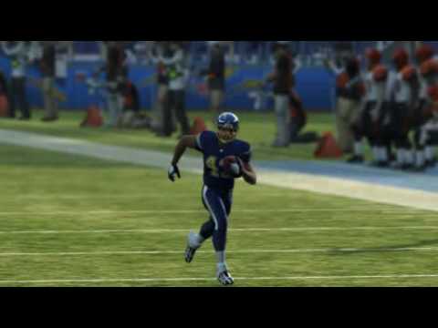 Darren Sproles Returns A Kick 102 Yards For A Touchdown