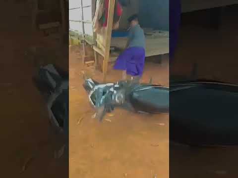 video lucu 2023.                      ketika saya belajar bawa motor