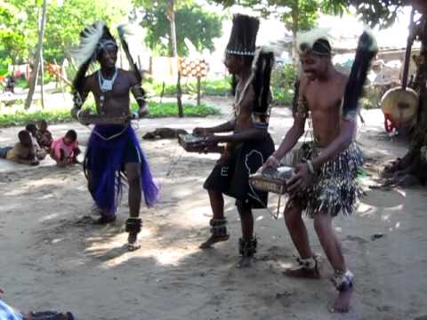 Three men from the Zawose family performing with ilimbas (Bagamoyo, Tanzania)