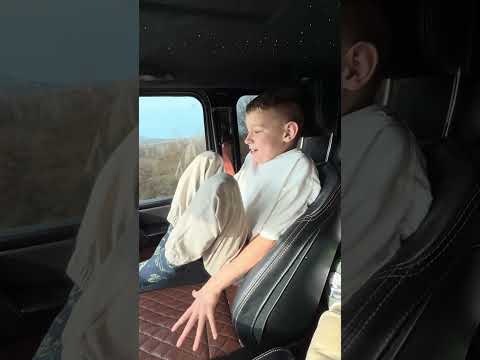 I believe i can fly🚀 #sauruslico #funny