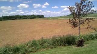 preview picture of video 'Wind waves over a Geneseo field'
