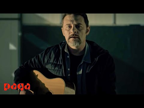 Tuna Kiremitçi - Sevmek mi Sevilmek mi (Official Video)