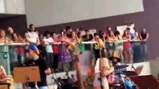 Shoe Muitos Carnavais - Verônica Ferriani - Deixa Sangrar