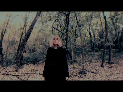 Kitty Solaris - Dirt (2019)