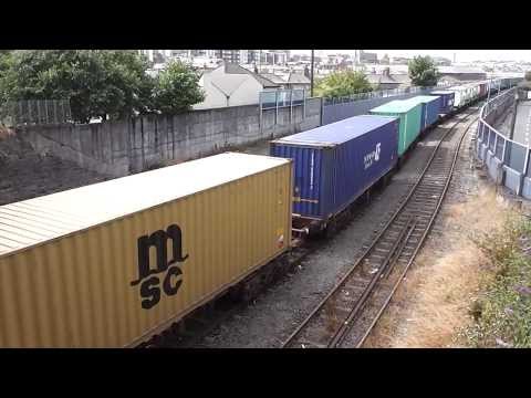 Irish Rail class 071 (081) + IWT Liner - North Wall, Dublin.
