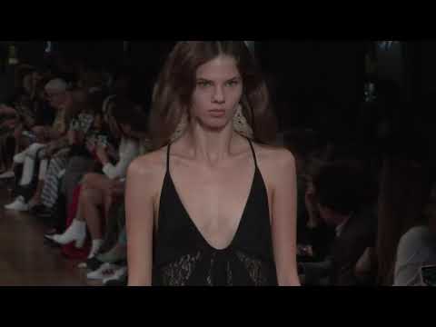 Stella McCartney Fashion Show SS20 Paris