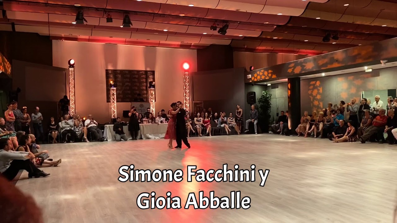 Bari Tango Congress.  Simone Facchini y Gioia Abballe in La Milonga Que Hacia Falta